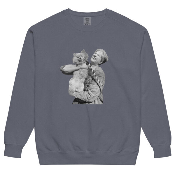 Unisex garment-dyed sweatshirt - Image 6